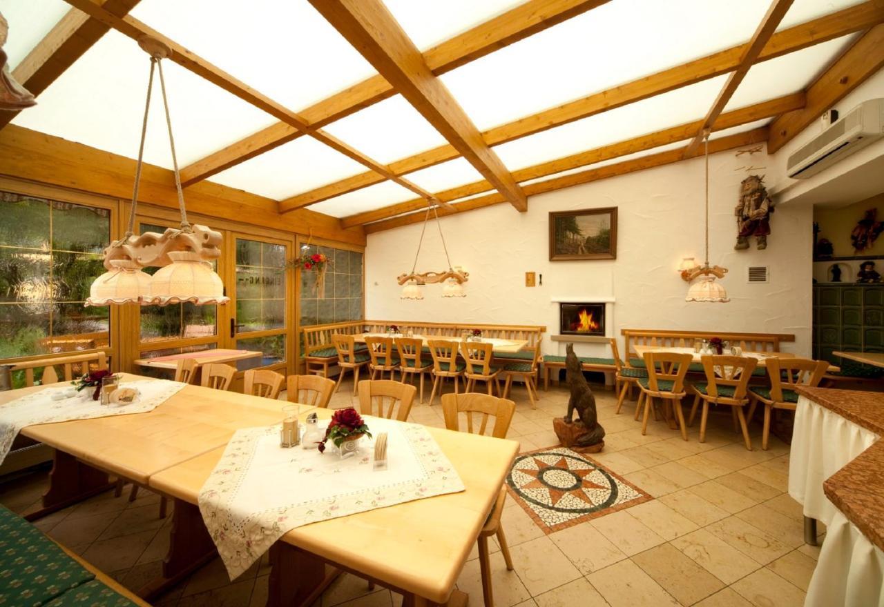 Hotel Gasthaus zur Wolfsschlucht Sugenheim Exterior foto